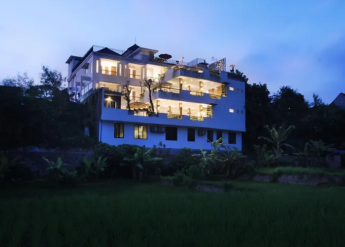 Puri Padma 3*
